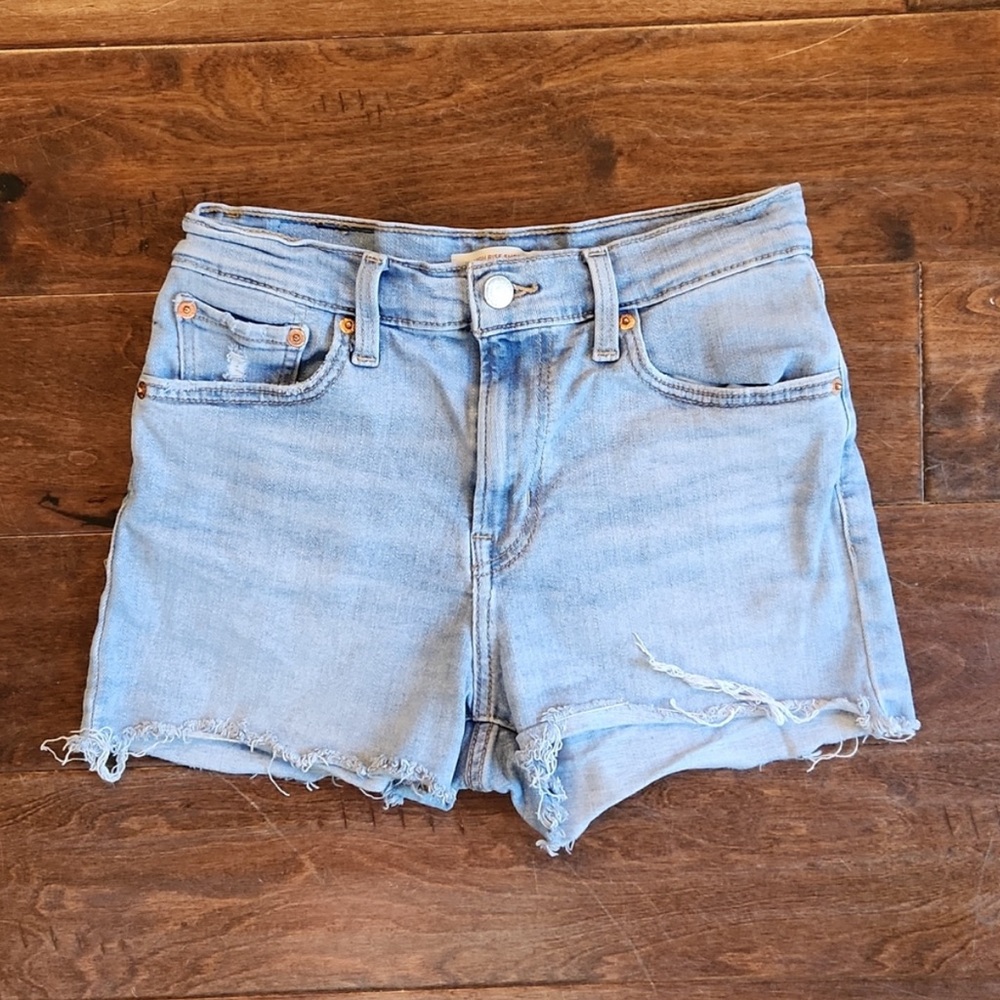 LEVI'S High Rise Shorts, Light Wash with Raw Hem, Size 26